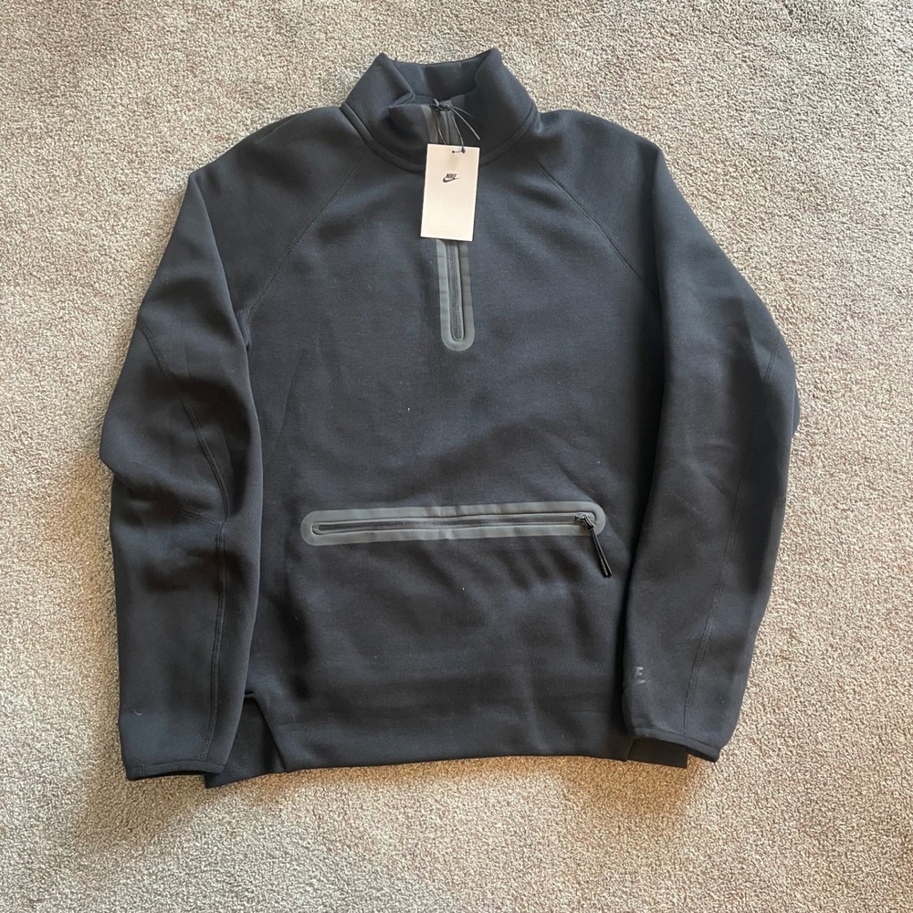 $125 NWT Mens Nike Tech Fleece 1/2 Zip M Black Pullover FB7998-010 Pocket
